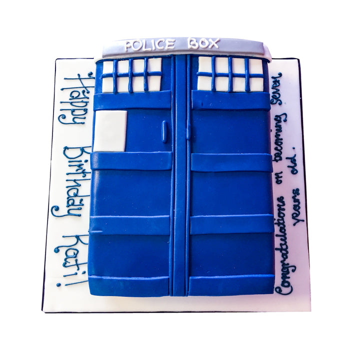 Dr Who Tardis Cake