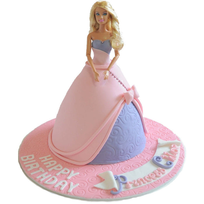 Barbie cake and cupcakes